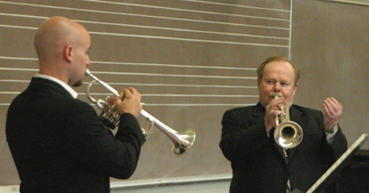 Los Angeles Phil trumpet principal holds class at La Sierra La Sierra